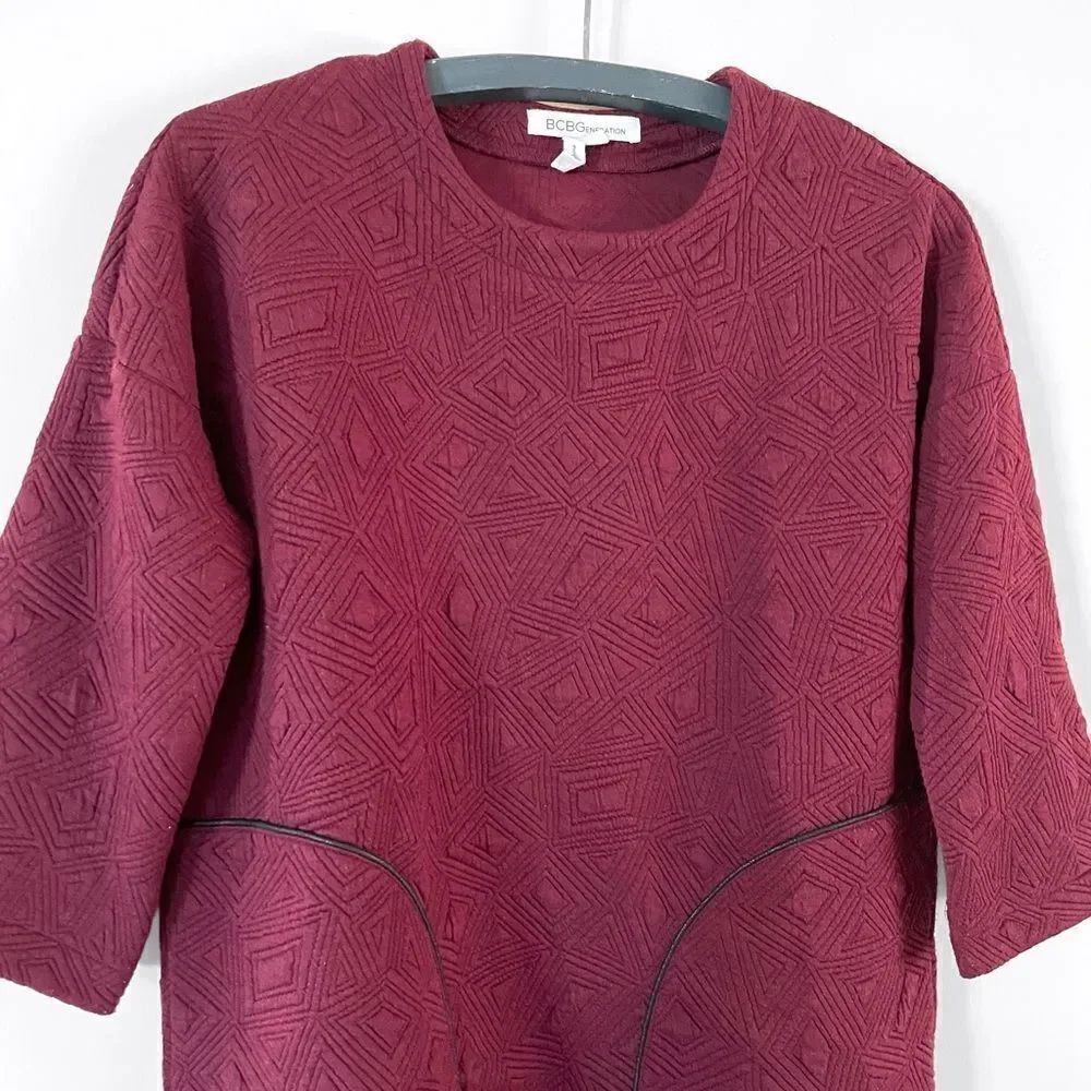 BCBG Oversized Textured Sweater Top - Picture 2 of 6